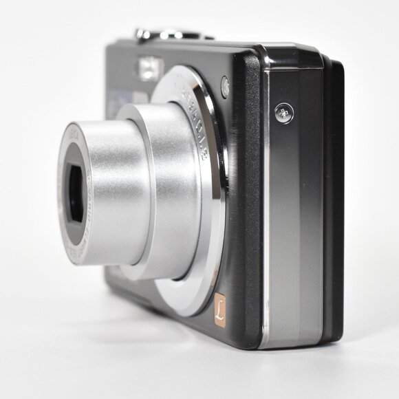 Panasonic Lumix DMC-FS7 Digital Camera 10.1MP 4x Optical Zoom 32GB SD Card - Picture 3 of 16